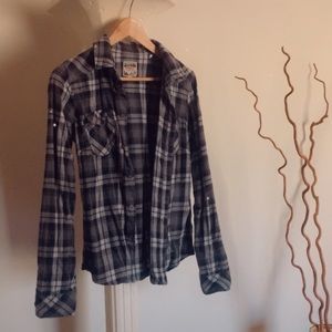 TNA by Aritzia classic fit plaid button down top
